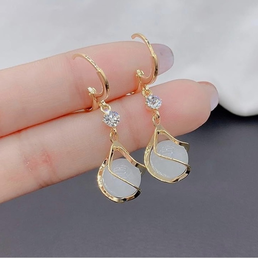 Gorgeous Faux Pearl Water Drop Earrings